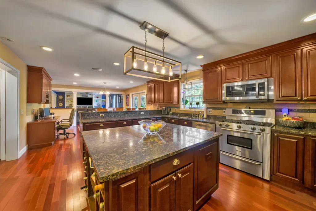 20 River View Road Newport NH 03773