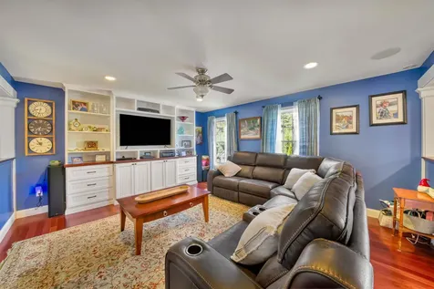 20 River View Road Newport NH 03773