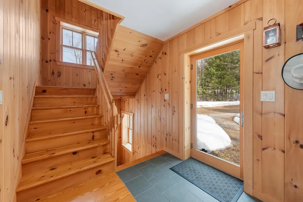 352 Waukeena Lake Road Danbury NH 03230