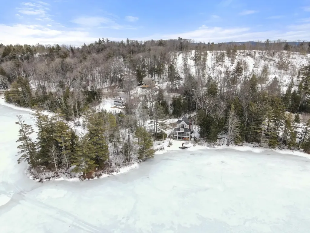 352 Waukeena Lake Road Danbury NH 03230