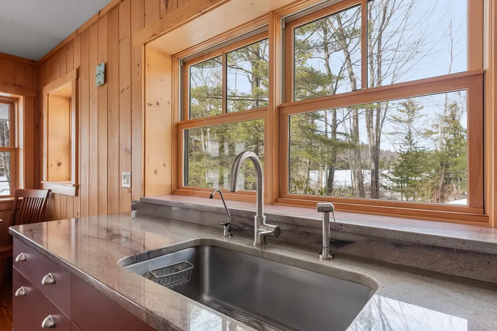 352 Waukeena Lake Road Danbury NH 03230