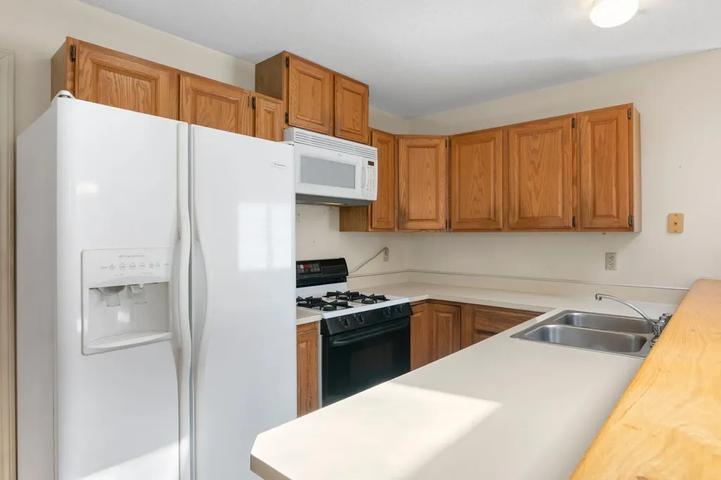 71 Whetstone Drive Brattleboro VT 05301