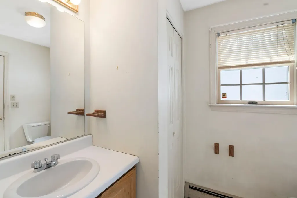 71 Whetstone Drive Brattleboro VT 05301