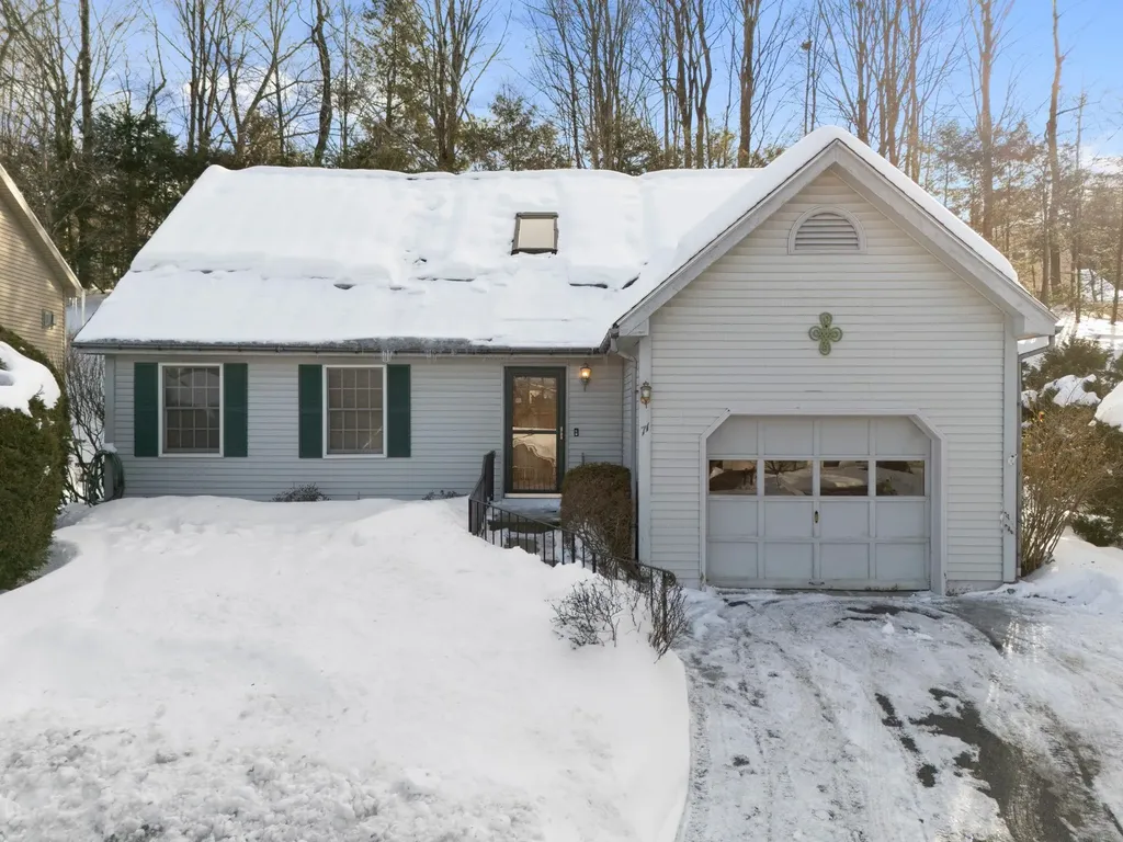 71 Whetstone Drive Brattleboro VT 05301