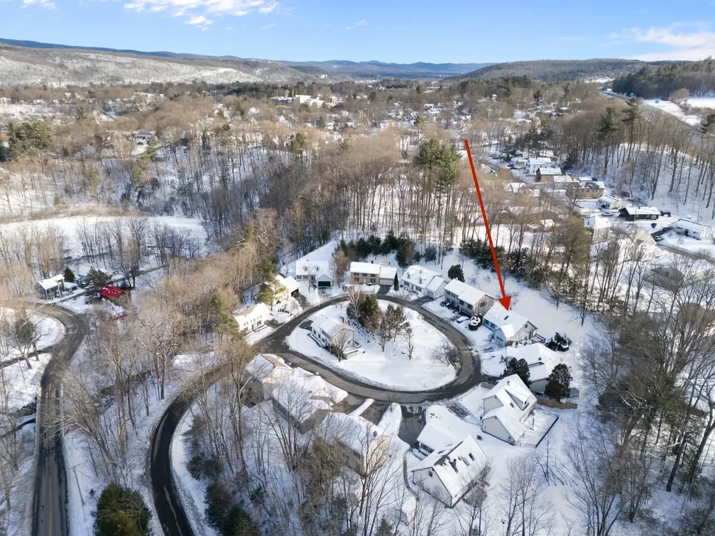 71 Whetstone Drive Brattleboro VT 05301