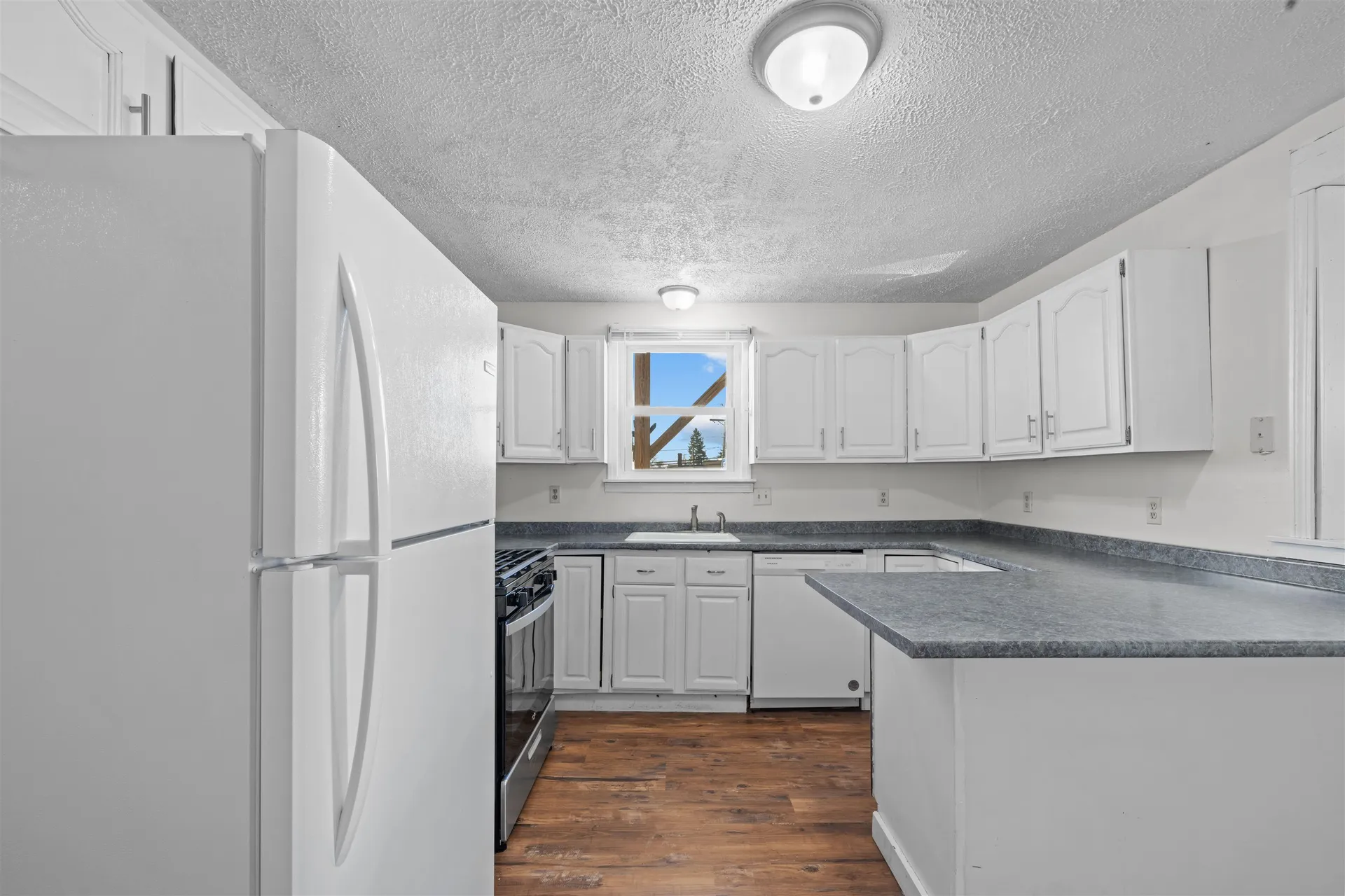 89 Nashua Street Manchester NH 03104