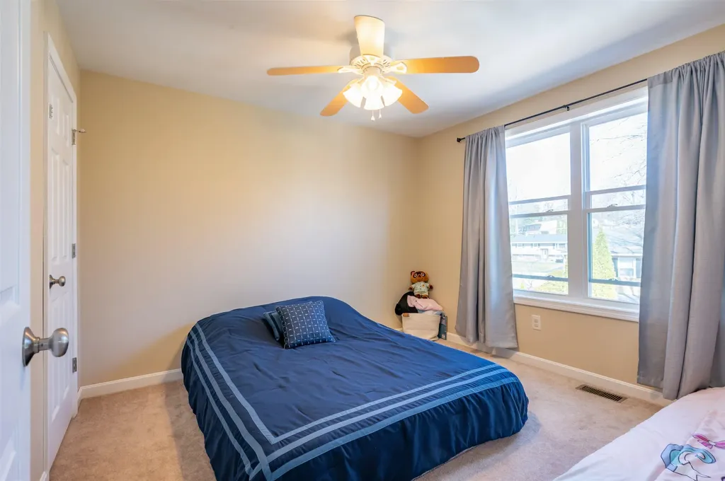 7 Carlisle Road Nashua NH 03062