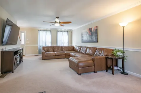 7 Carlisle Road Nashua NH 03062