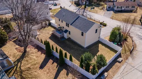 7 Carlisle Road Nashua NH 03062