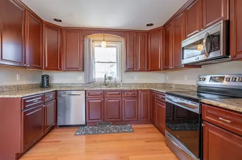 7 Carlisle Road Nashua NH 03062