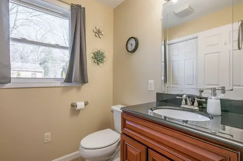 7 Carlisle Road Nashua NH 03062