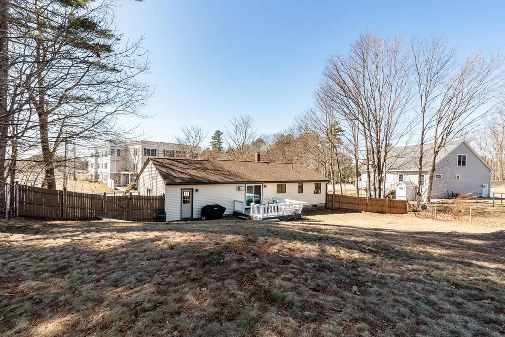 196 Maple Street Somersworth NH 03878