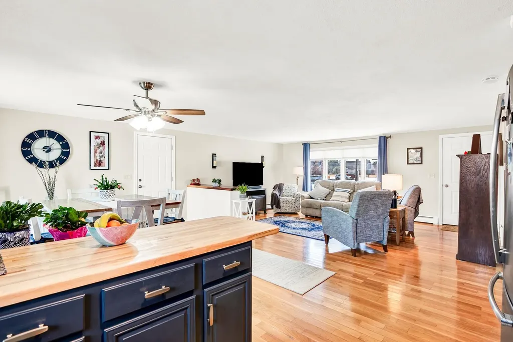 196 Maple Street Somersworth NH 03878