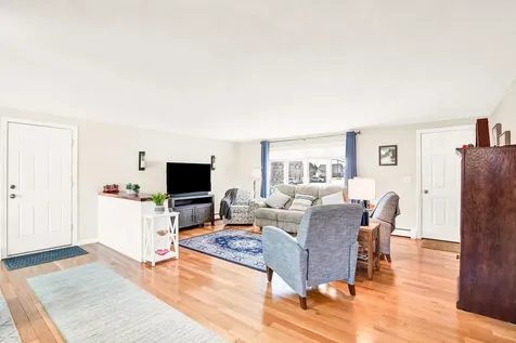 196 Maple Street Somersworth NH 03878