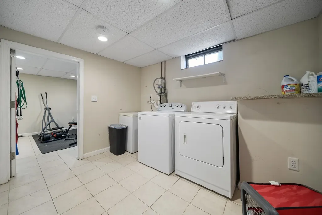 66 Ashland Street Manchester NH 03104