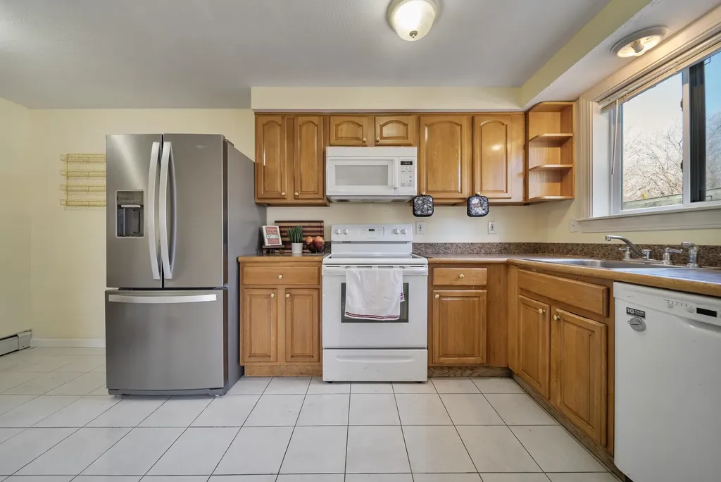 66 Ashland Street Manchester NH 03104