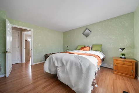 66 Ashland Street Manchester NH 03104