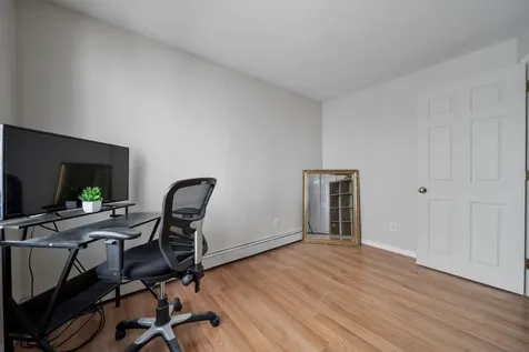 66 Ashland Street Manchester NH 03104