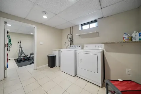 66 Ashland Street Manchester NH 03104