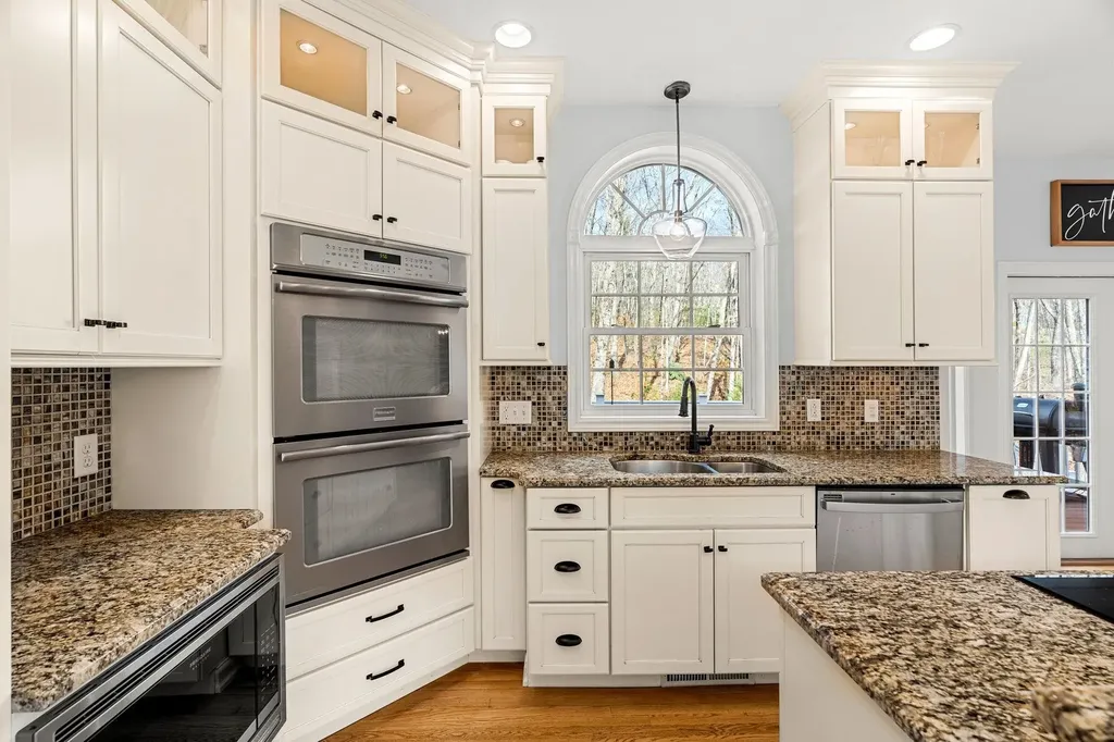 19 Bear Hill Road Windham NH 03087