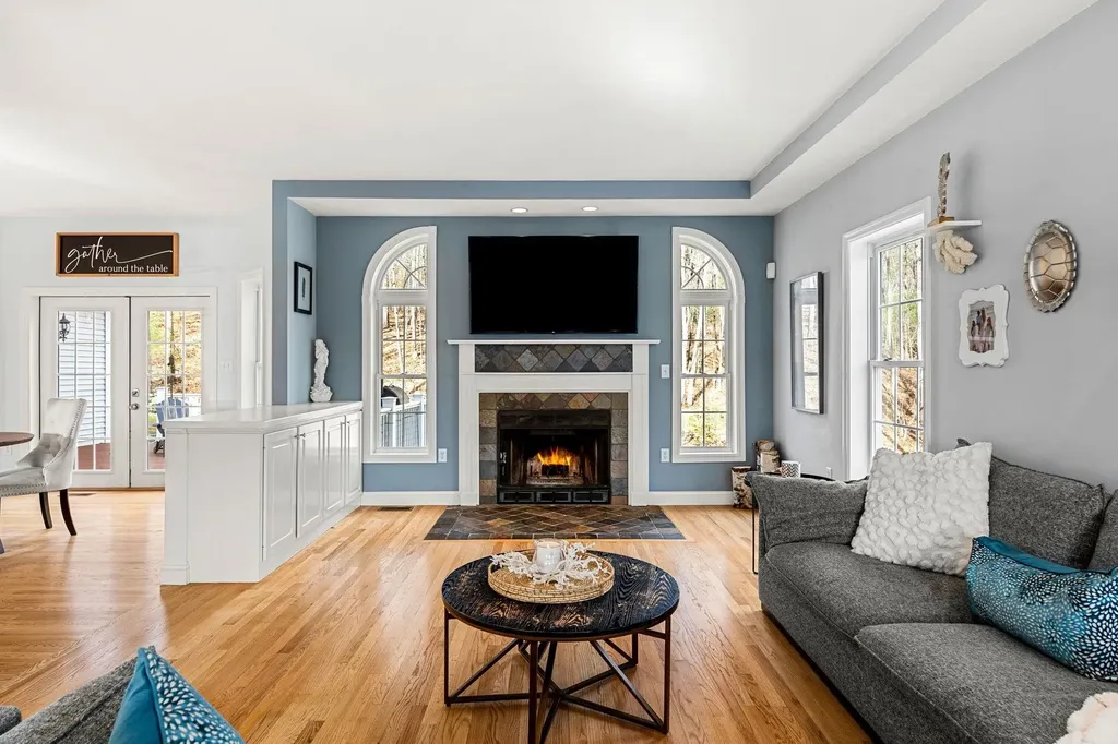 19 Bear Hill Road Windham NH 03087