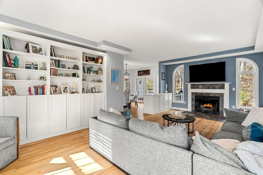 19 Bear Hill Road Windham NH 03087