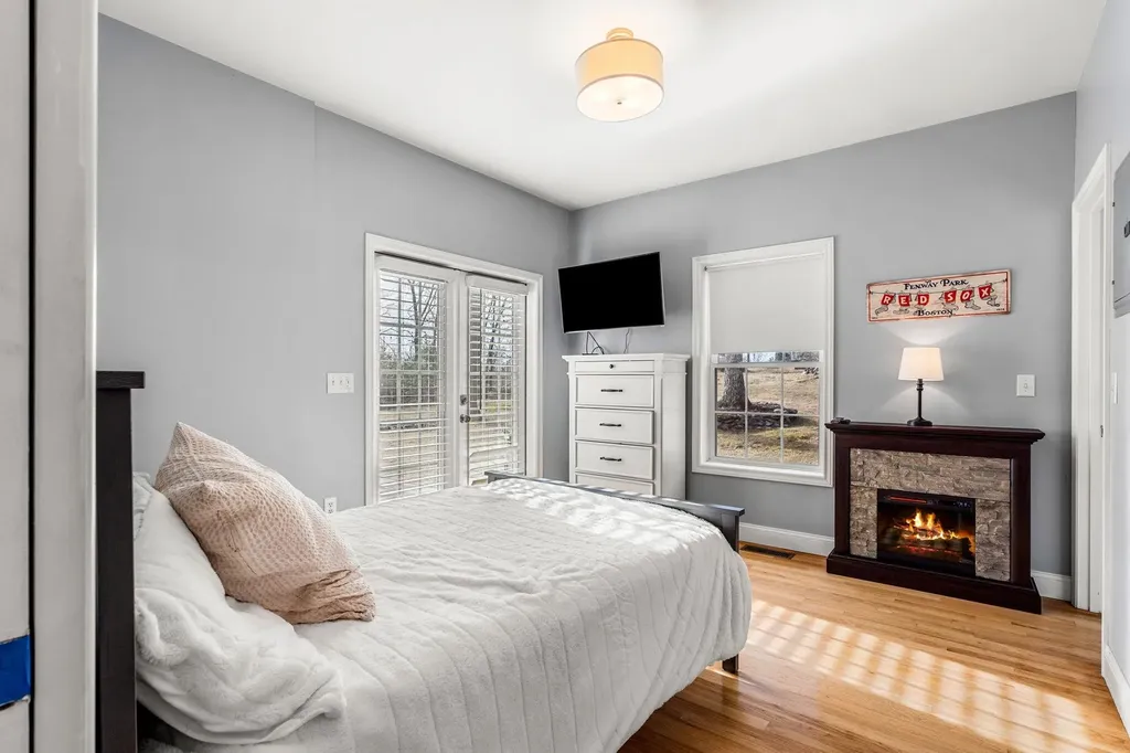 19 Bear Hill Road Windham NH 03087