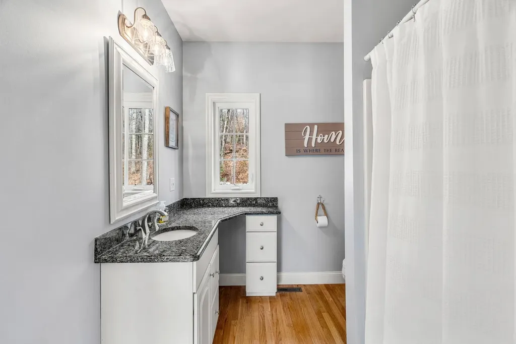 19 Bear Hill Road Windham NH 03087