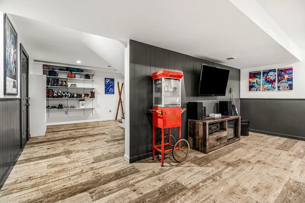 19 Bear Hill Road Windham NH 03087