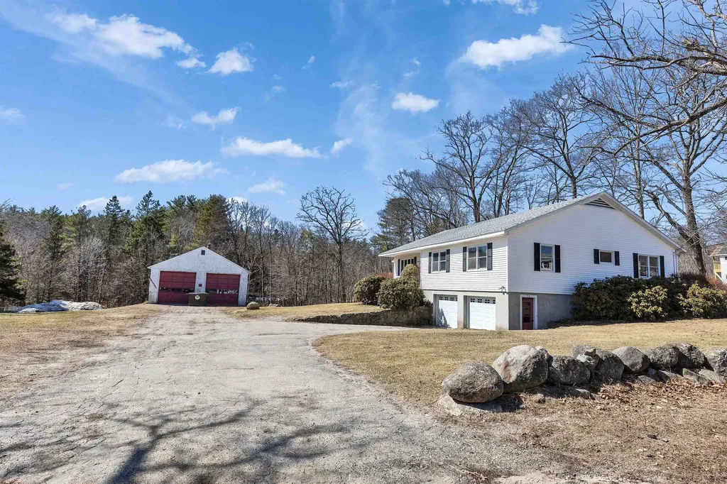 52 Church Street Hillsborough NH 03244