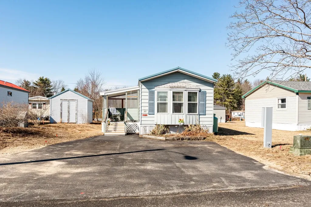 32 Trade Wind Lane Rochester NH 03867