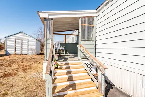 32 Trade Wind Lane Rochester NH 03867