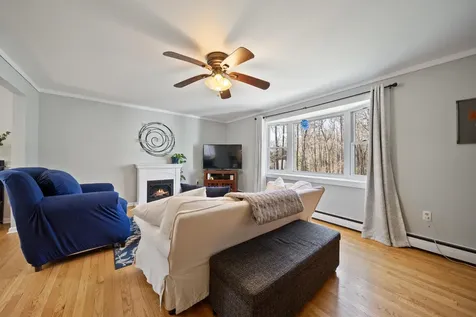 16 Chestnut Pasture Road Concord NH 03301