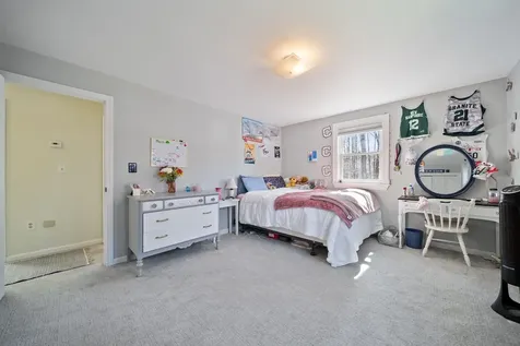 16 Chestnut Pasture Road Concord NH 03301