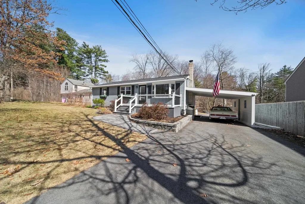 19 Grove Avenue Salem NH 03079