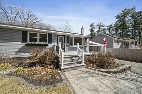 19 Grove Avenue Salem NH 03079