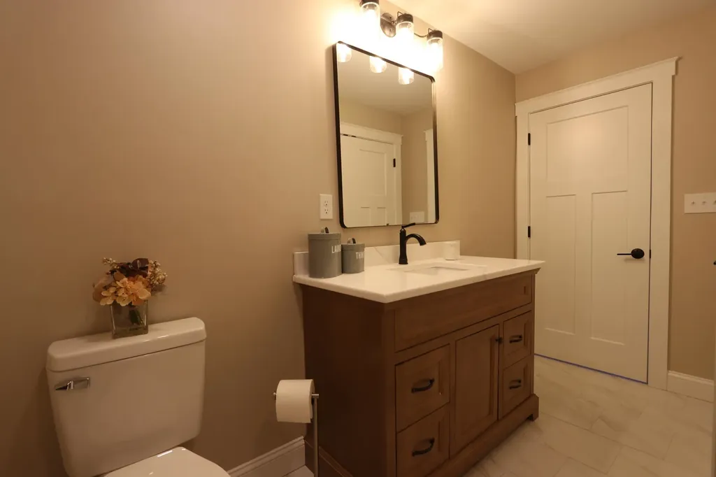 7 Snows Court Dover NH 03820