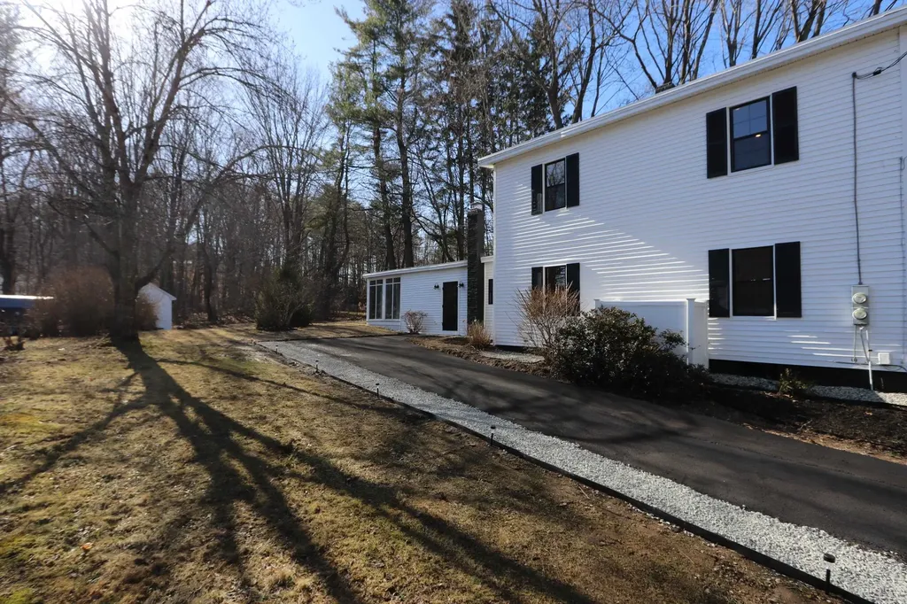 7 Snows Court Dover NH 03820