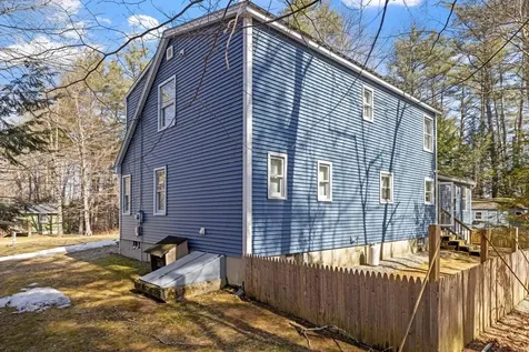 9 Sands Terrace Barnstead NH 03225