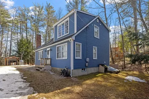 9 Sands Terrace Barnstead NH 03225