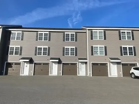 3 Nutfield Court Derry NH 03038