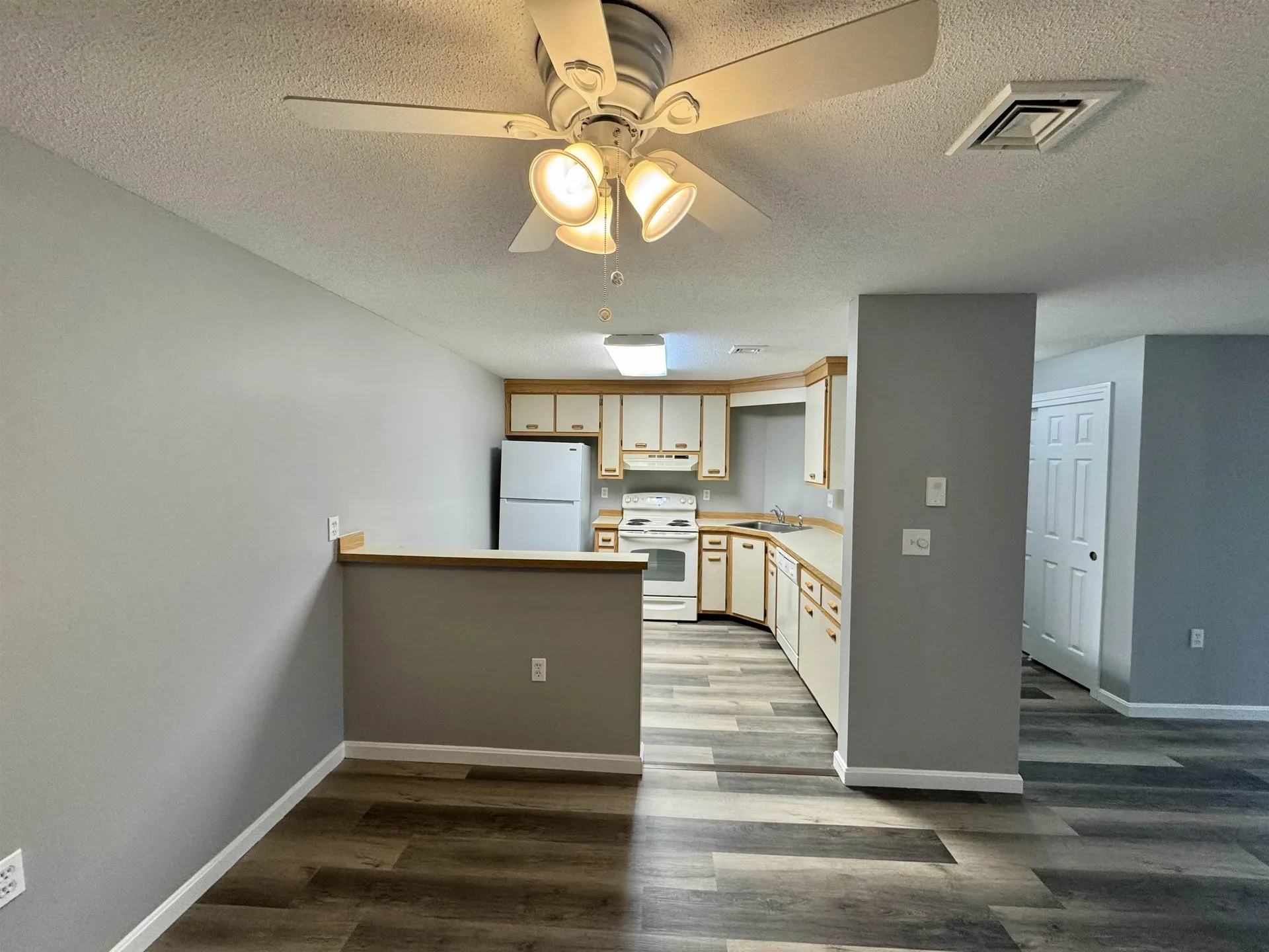 47 Dogwood Drive Nashua NH 03062-4403