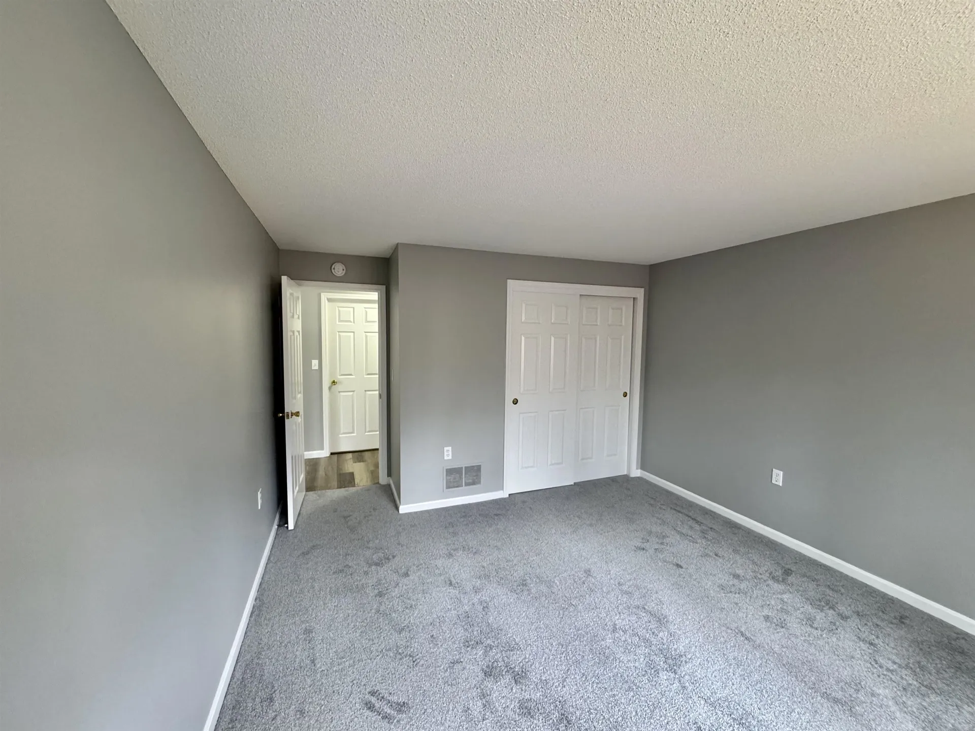 47 Dogwood Drive Nashua NH 03062-4403