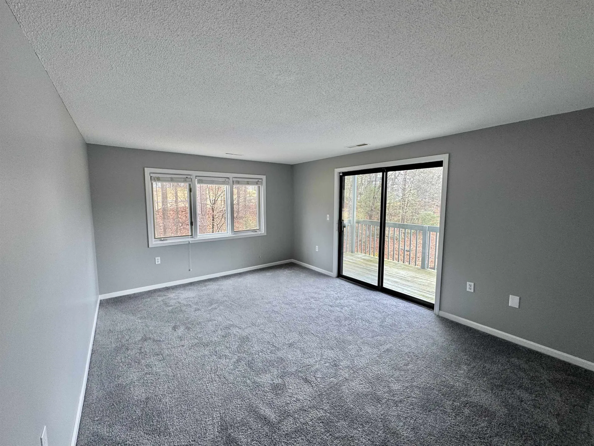 47 Dogwood Drive Nashua NH 03062-4403