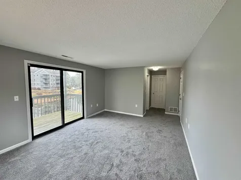 47 Dogwood Drive Nashua NH 03062-4403