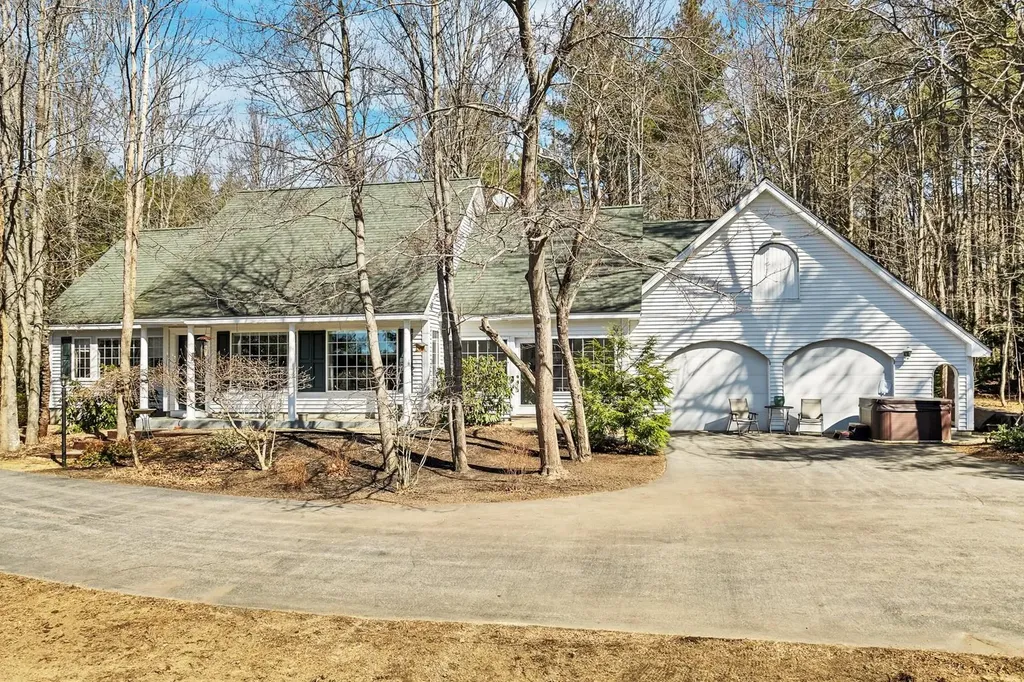 114 Parade Road Barnstead NH 03218