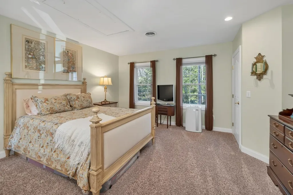 114 Parade Road Barnstead NH 03218