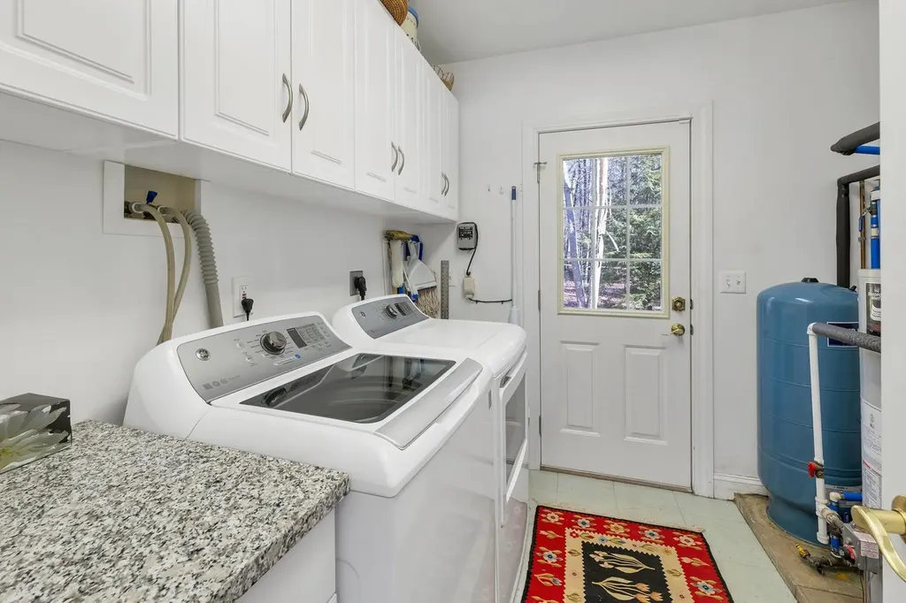 114 Parade Road Barnstead NH 03218