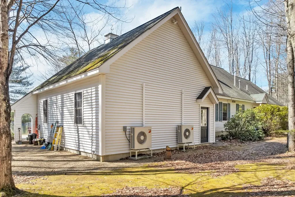 114 Parade Road Barnstead NH 03218