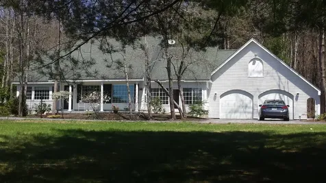 114 Parade Road Barnstead NH 03218